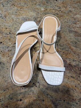 Club Monaco White Croc-Embossed Slingback Heels